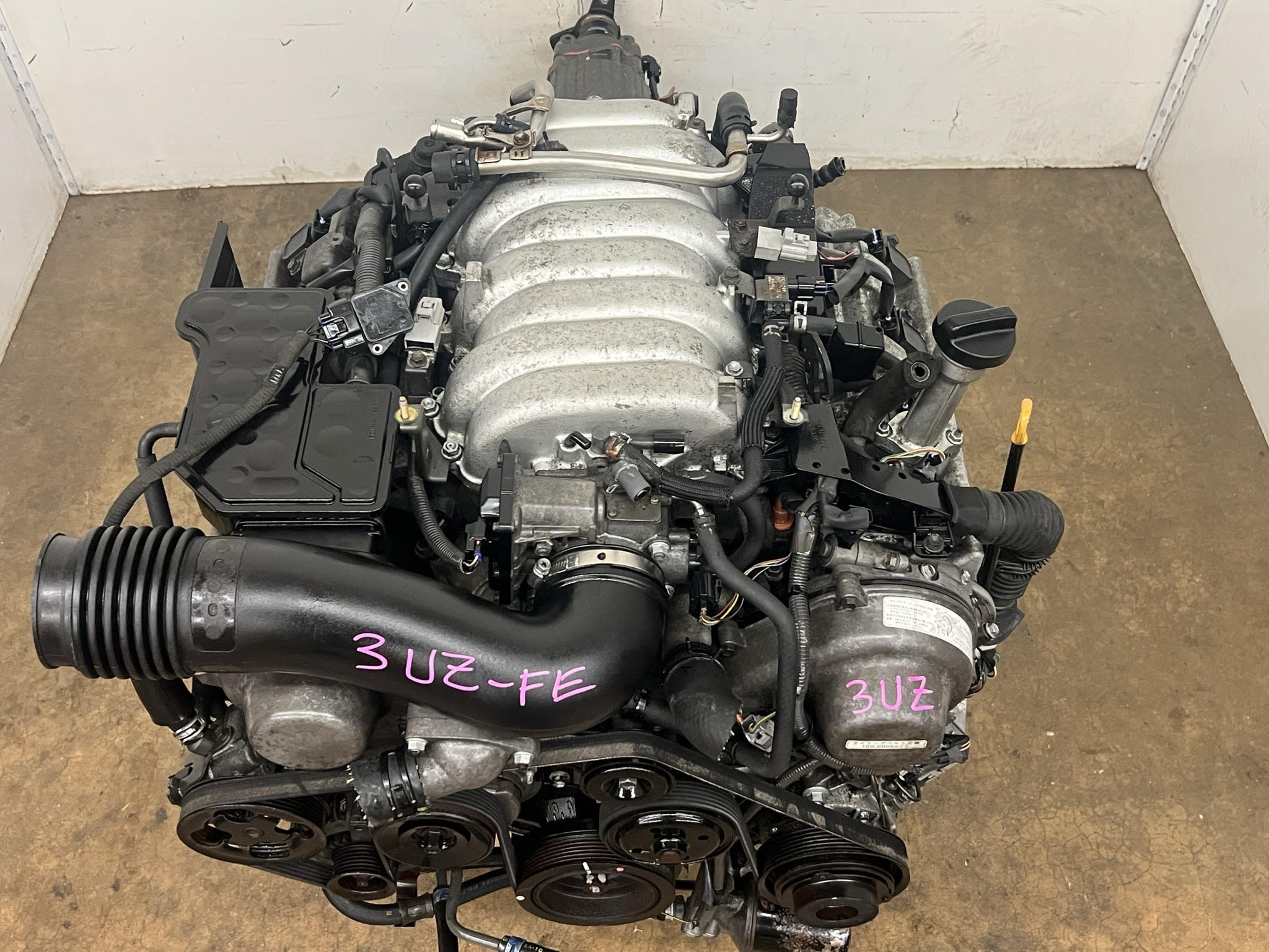 Lexus 4.3L 3UZ Engine